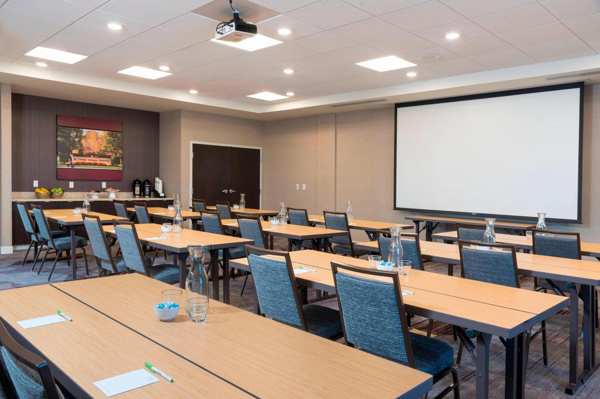 Courtyard By Marriott Mt. Pleasant At Central Michigan University Mount Pleasant Ngoại thất bức ảnh