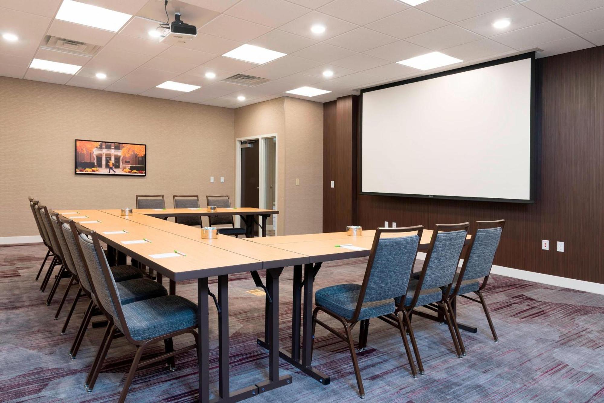 Courtyard By Marriott Mt. Pleasant At Central Michigan University Mount Pleasant Ngoại thất bức ảnh