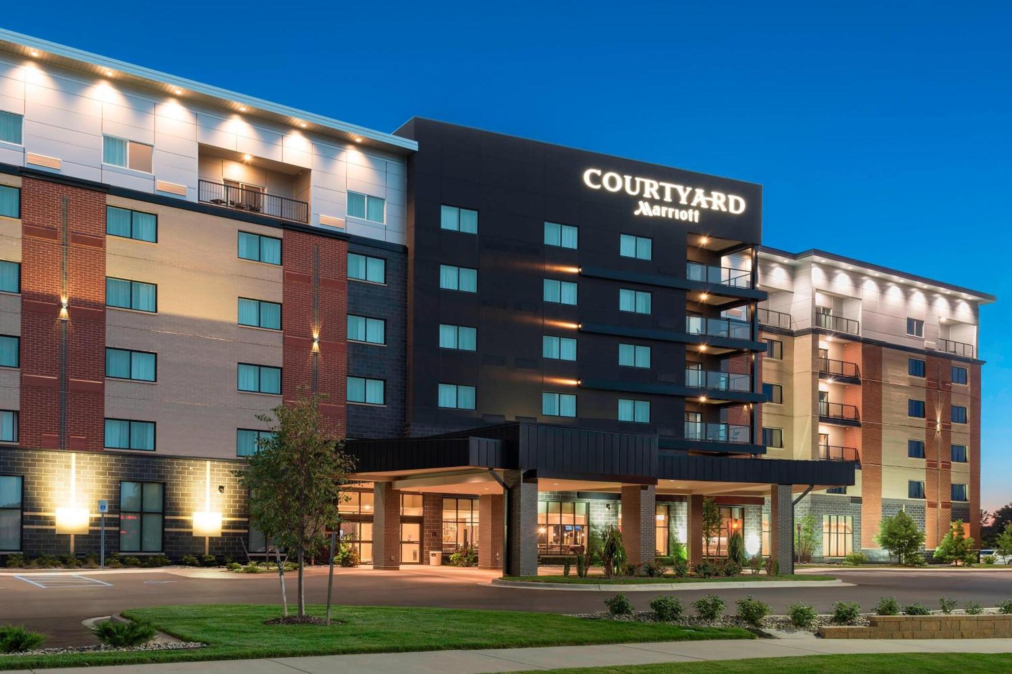 Courtyard By Marriott Mt. Pleasant At Central Michigan University Mount Pleasant Ngoại thất bức ảnh
