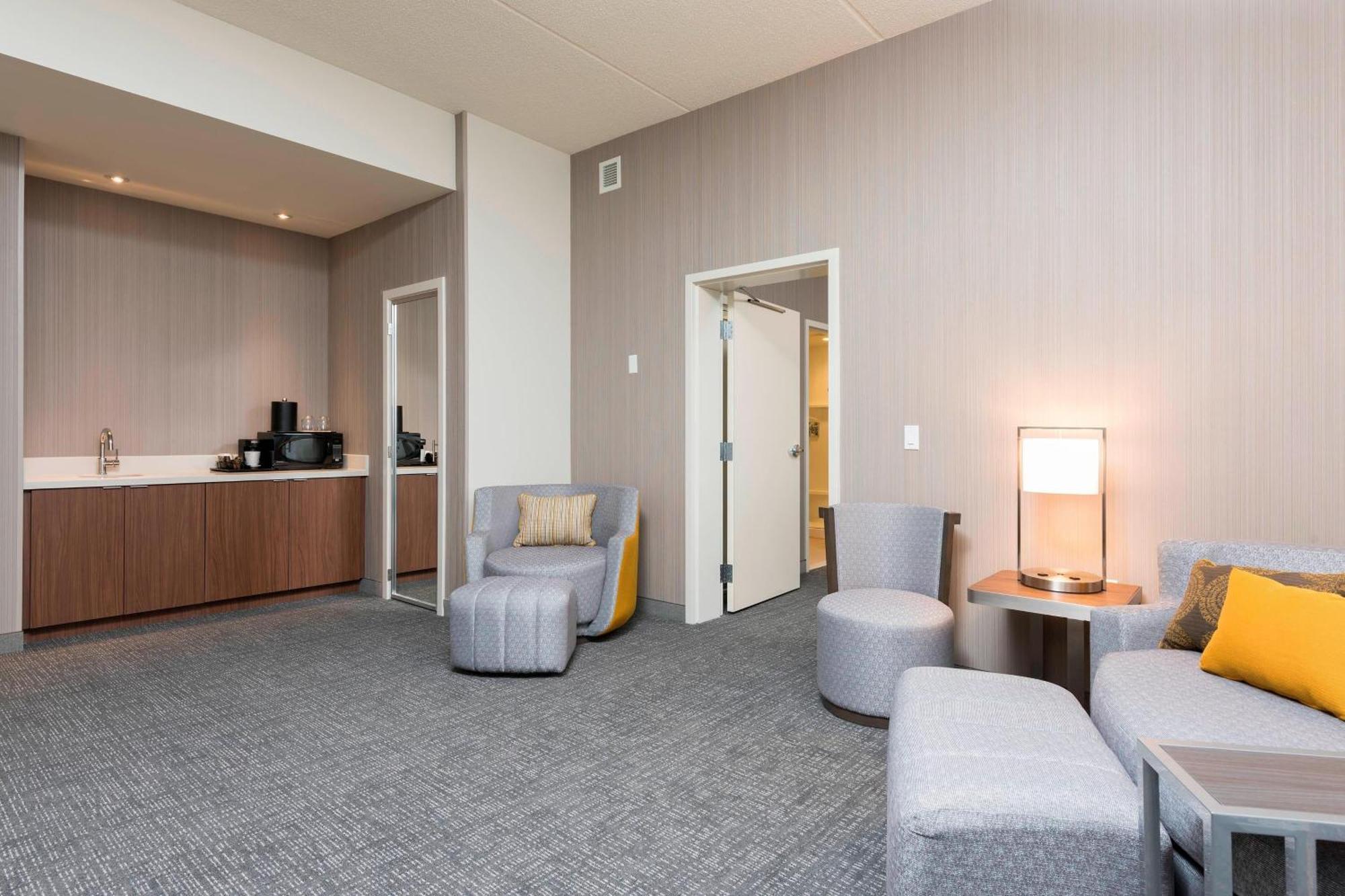Courtyard By Marriott Mt. Pleasant At Central Michigan University Mount Pleasant Ngoại thất bức ảnh