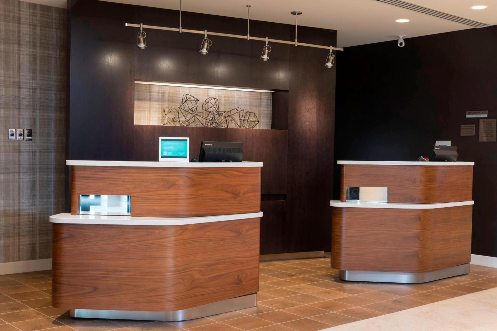 Courtyard By Marriott Mt. Pleasant At Central Michigan University Mount Pleasant Ngoại thất bức ảnh