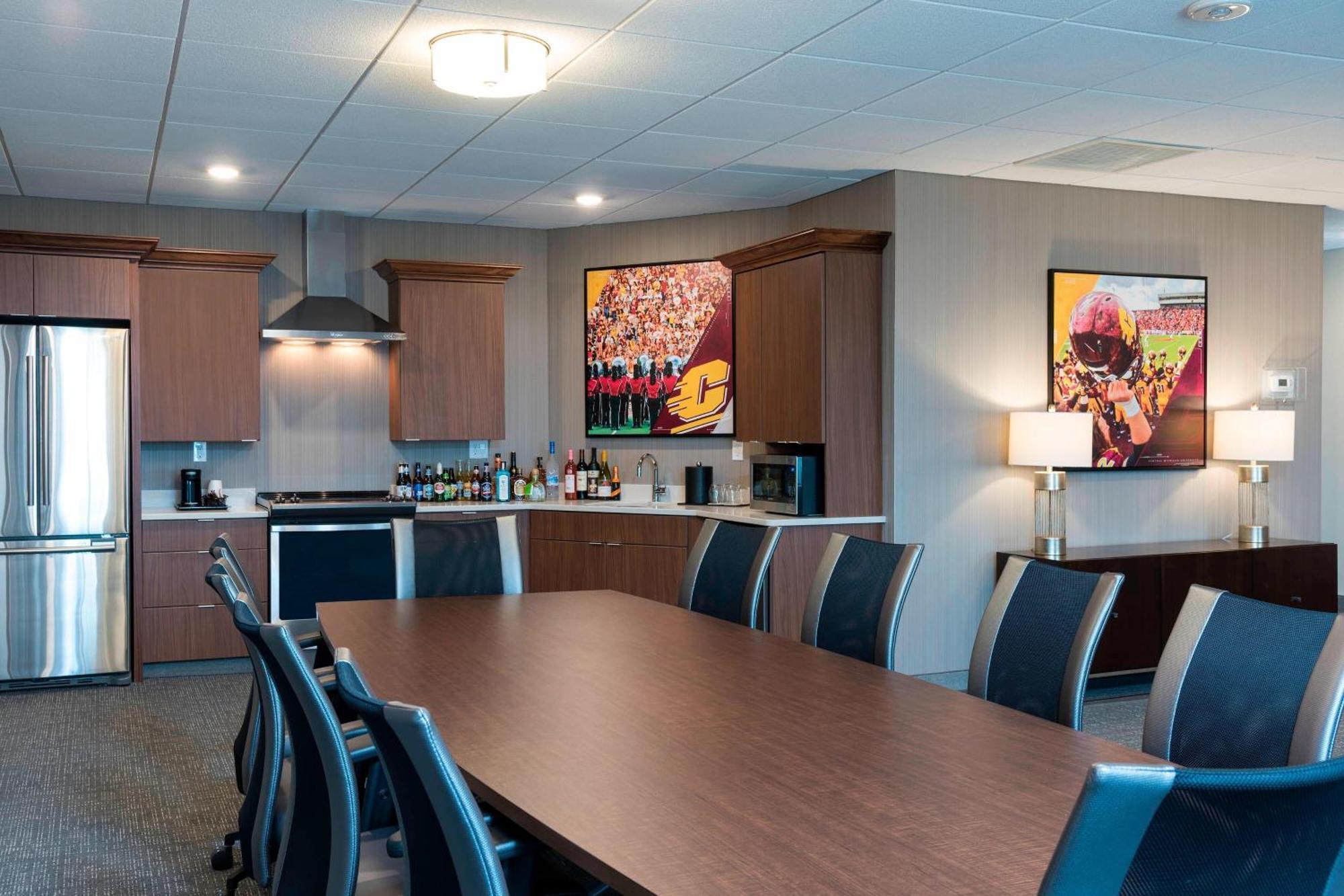 Courtyard By Marriott Mt. Pleasant At Central Michigan University Mount Pleasant Ngoại thất bức ảnh
