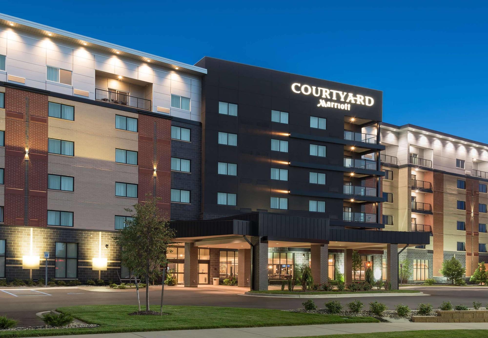 Courtyard By Marriott Mt. Pleasant At Central Michigan University Mount Pleasant Ngoại thất bức ảnh