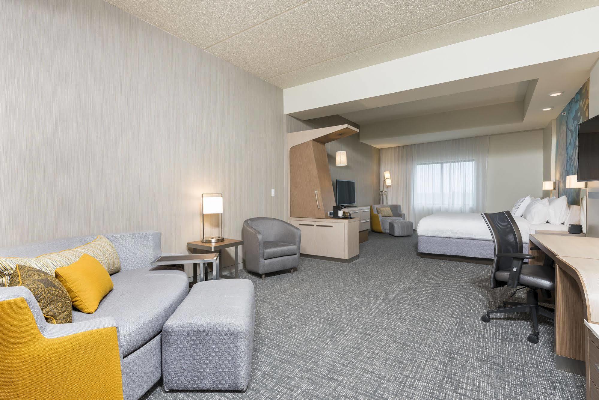 Courtyard By Marriott Mt. Pleasant At Central Michigan University Mount Pleasant Ngoại thất bức ảnh